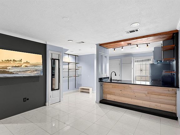 4th image of 1205 Autrey St APT 13