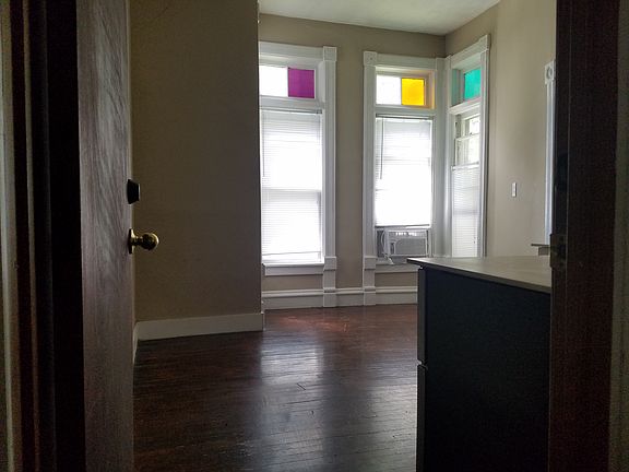 4th image of 1302 S 31st St APT 2