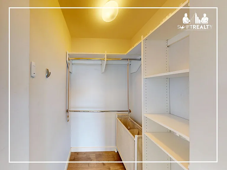 161 W Georgia St #2208 — Photo 12
