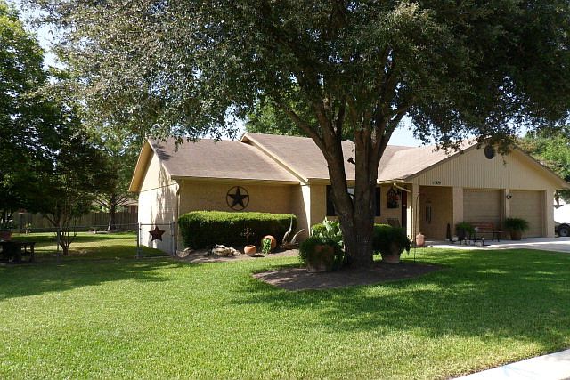 1st image of 1509 Heather Ln