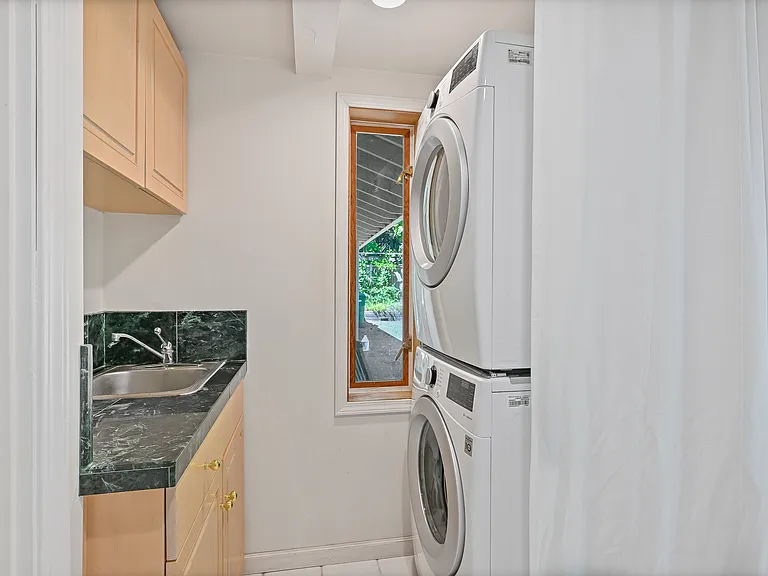 Washer - Dryer