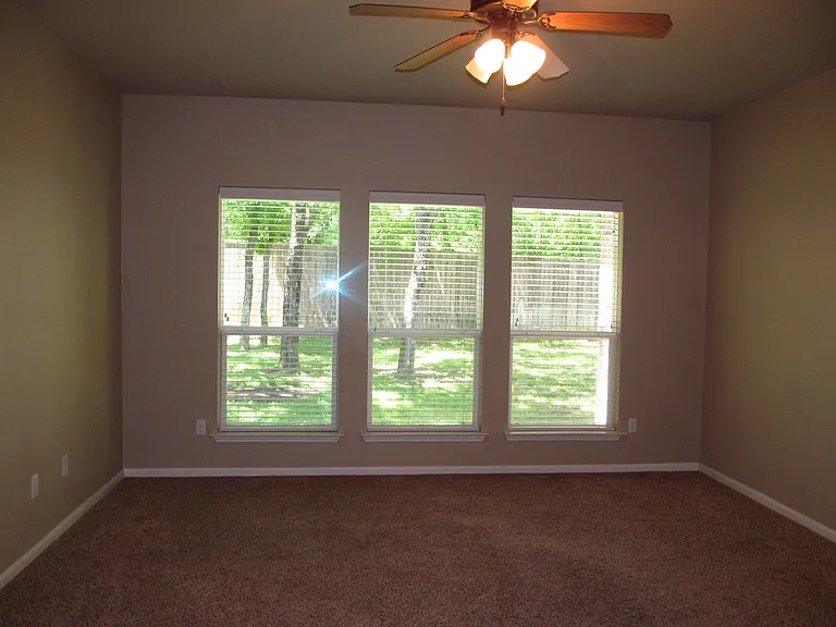 2515 Twin Ridge Ct — Photo 8