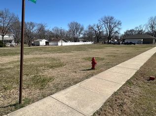 11 East St, Auburn, KS 66402