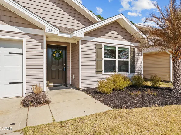 128 Crenshaw St, Southport, FL 32409
