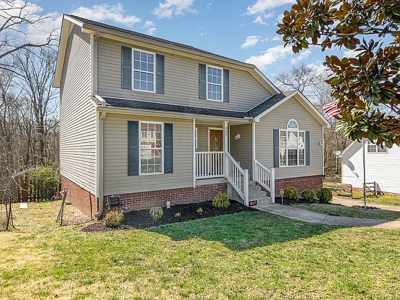 3rd image of 807 Sugarcane Way