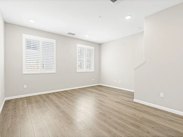 327 Pear Tree Ter #B — Photo 11
