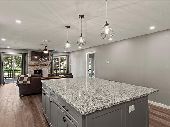 4th image of 2500 Wildwood Way