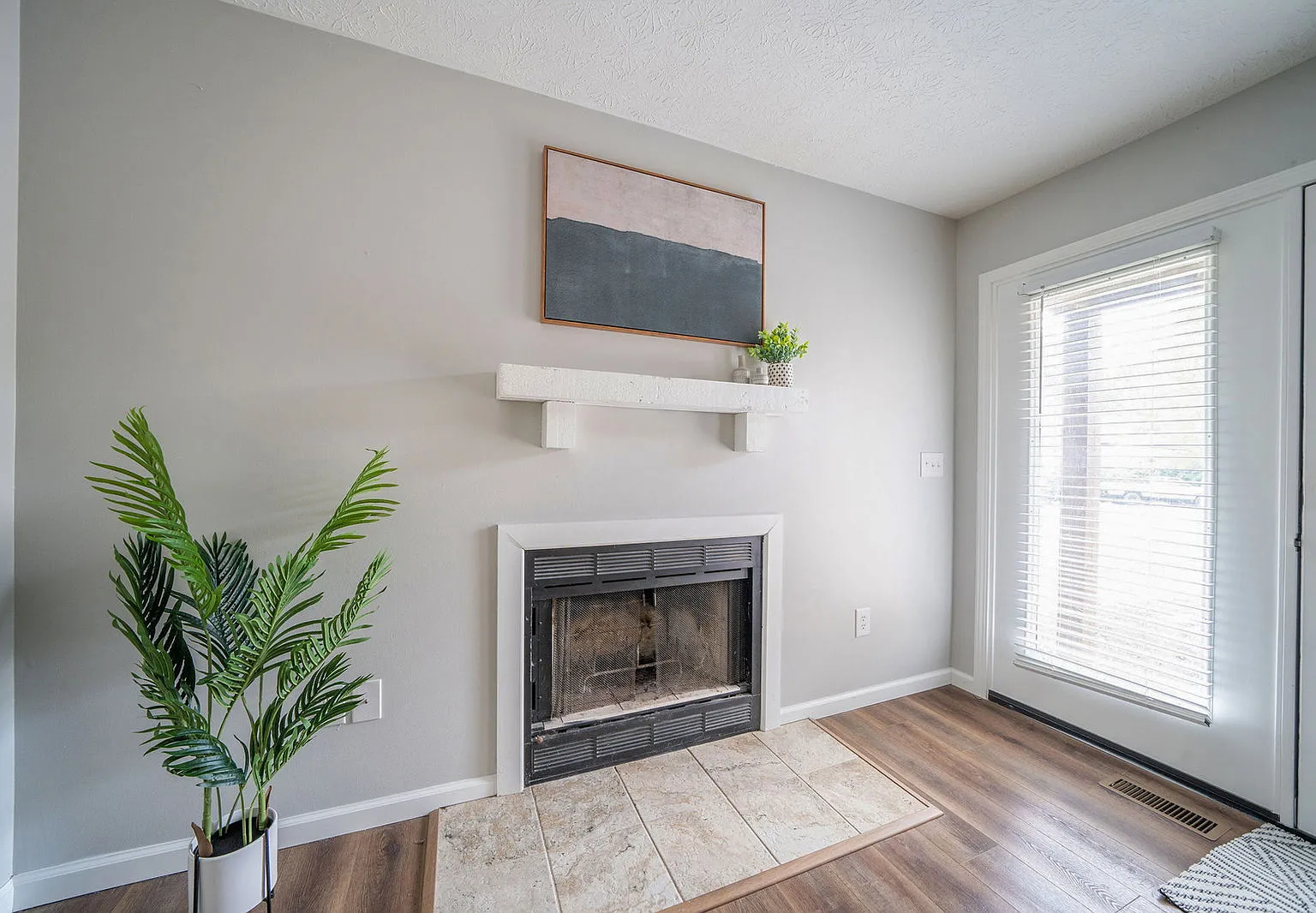 3085-3194 Griggsview Court — Photo 3