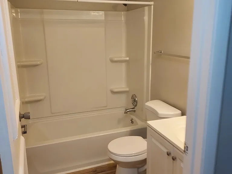 7836 Ivy Hollow Dr — Photo 9