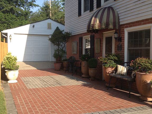 3rd image of 1008 Westham Pkwy