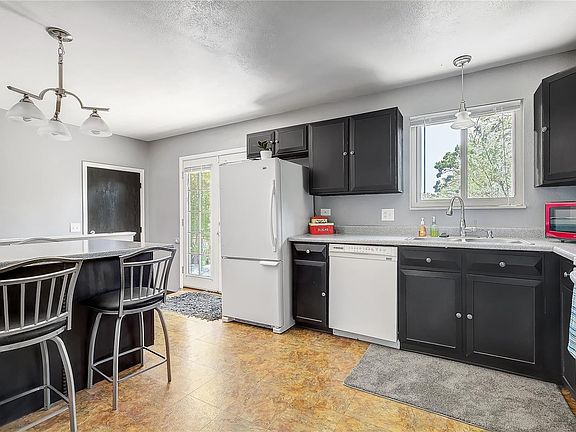 4th image of 8824 Dudley Ct