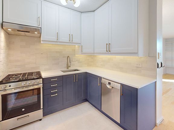 2nd image of 240 M St SW #E102