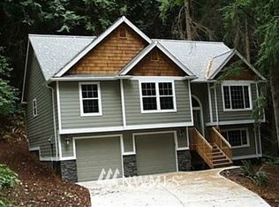 22 Loganberry Ln, Bellingham, WA