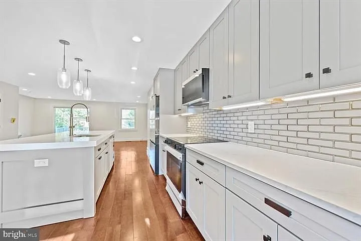 10222 Arizona Cir — Photo 10