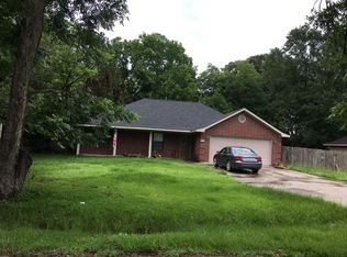 220 N Anderson St, Angleton, TX 77515