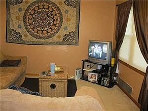 3rd image of 25-27 Starcrest Dr
