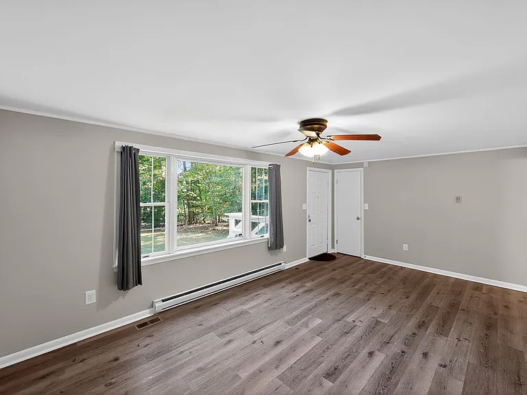 4225 Robinson Rd — Photo 19