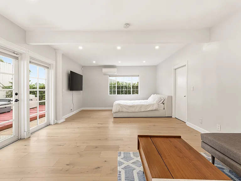 Gladiola Dr — Photo 15