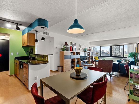 2nd image of 1920 S 1st St APT 1903