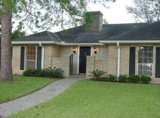 507 Blue Willow Dr, Houston, TX 77042