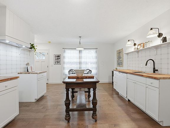 4th image of 2574 Renwood Pl