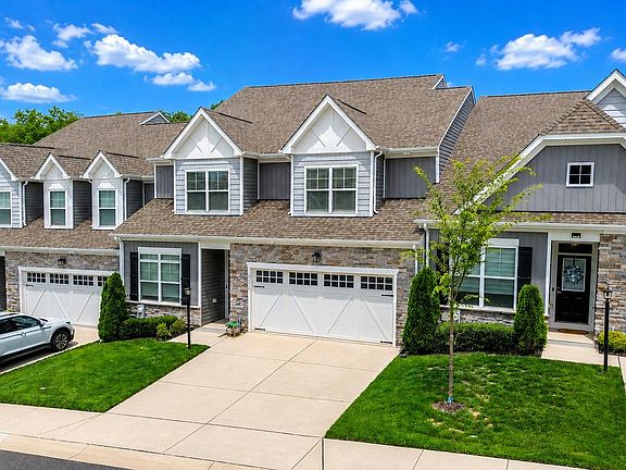 4th image of 2422 Rosebud Way