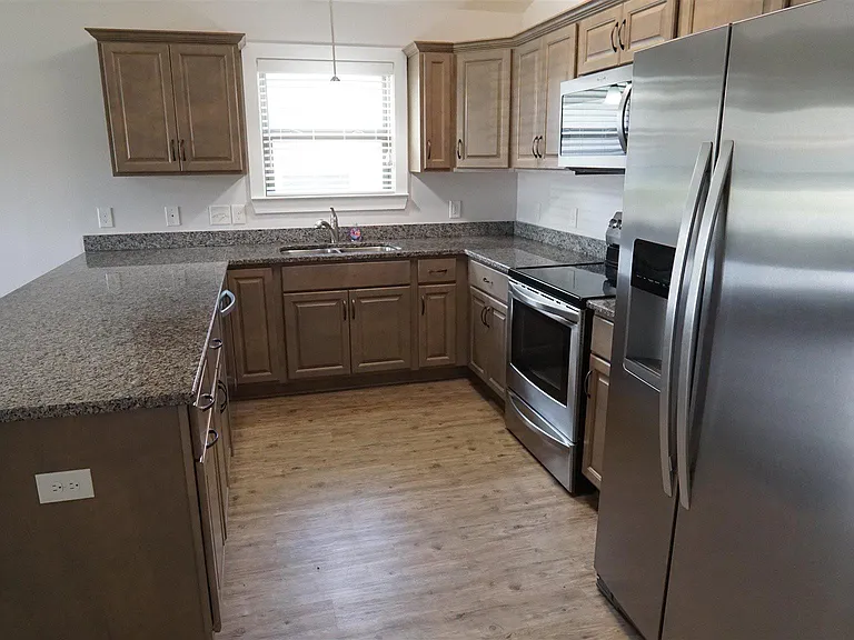 138 Cottage View Dr — Photo 9