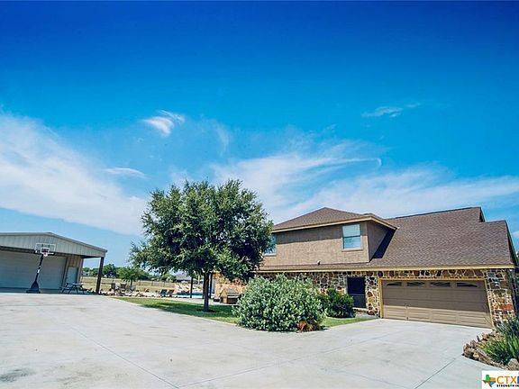 5th image of 110 Colette Ln