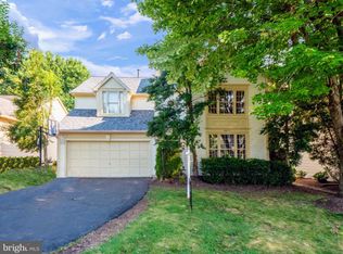 46817 Trailwood Pl, Sterling, VA 20165