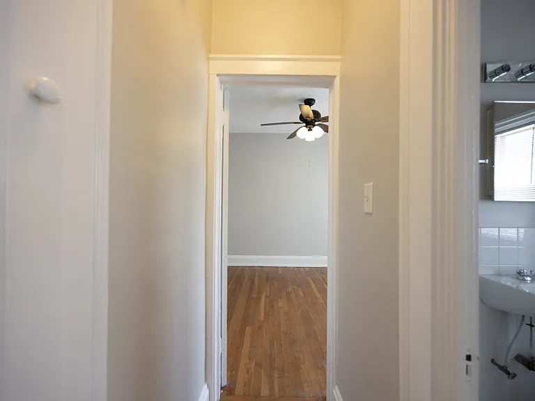 Mapleview Apartments — Photo 33