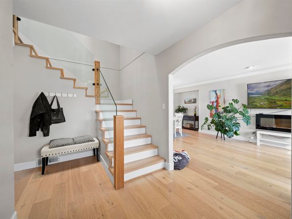 8316 Miller Cres, Mission, BC V2V 6H7