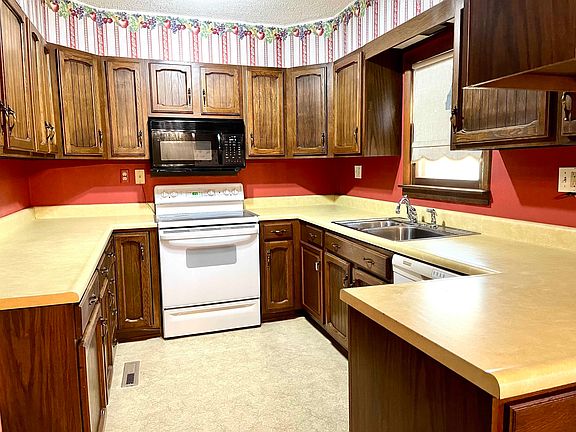 4th image of 4531 S Pattie Ave