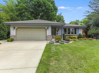 4335 Woodbury Ln, Racine, WI 53403