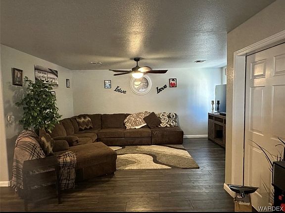 3rd image of 312 Nevada Drive