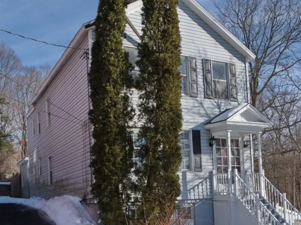 2 Lawrence St #1, Rensselaer, NY 12144