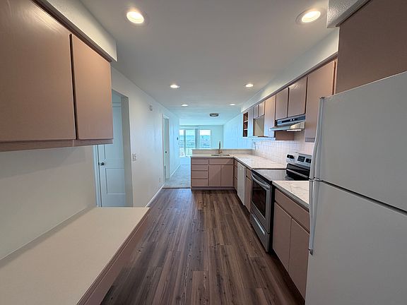 4th image of 2210 Grand Ave APT 3