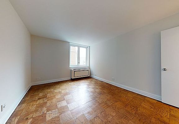 5th image of 400 E 71st St APT 24U