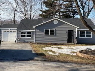 4 Van Roen Ct, Utica, NY 13502