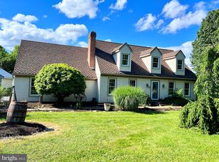 5 Hilltop Dr, Grantville, PA 17028