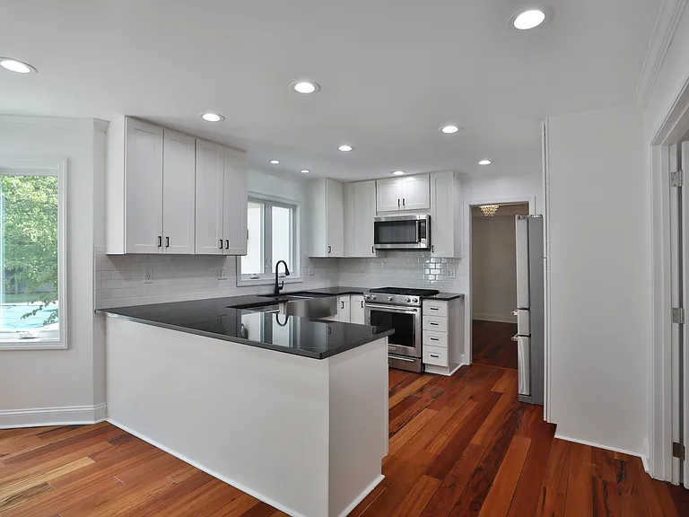 1086 Ravine Ridge Dr — Photo 21