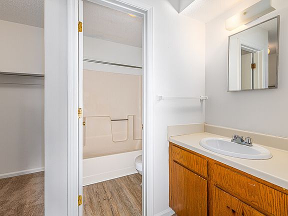 5th image of 3703 Southborough Rd #16C