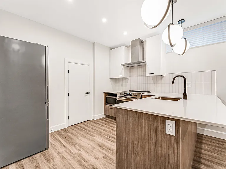 845 B Woodroffe Ave #C — Photo 5