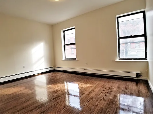 Rented by Rentall Group Inc | media 4