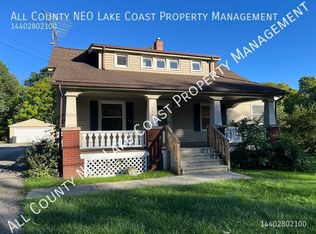 5563 Columbia Rd, North Olmsted, OH 44070