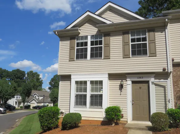 1262 Maple Shade Ln, Charlotte, NC 28270