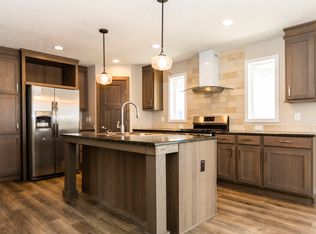 10513 Bayonne Ct, Fair Haven, MI 48023