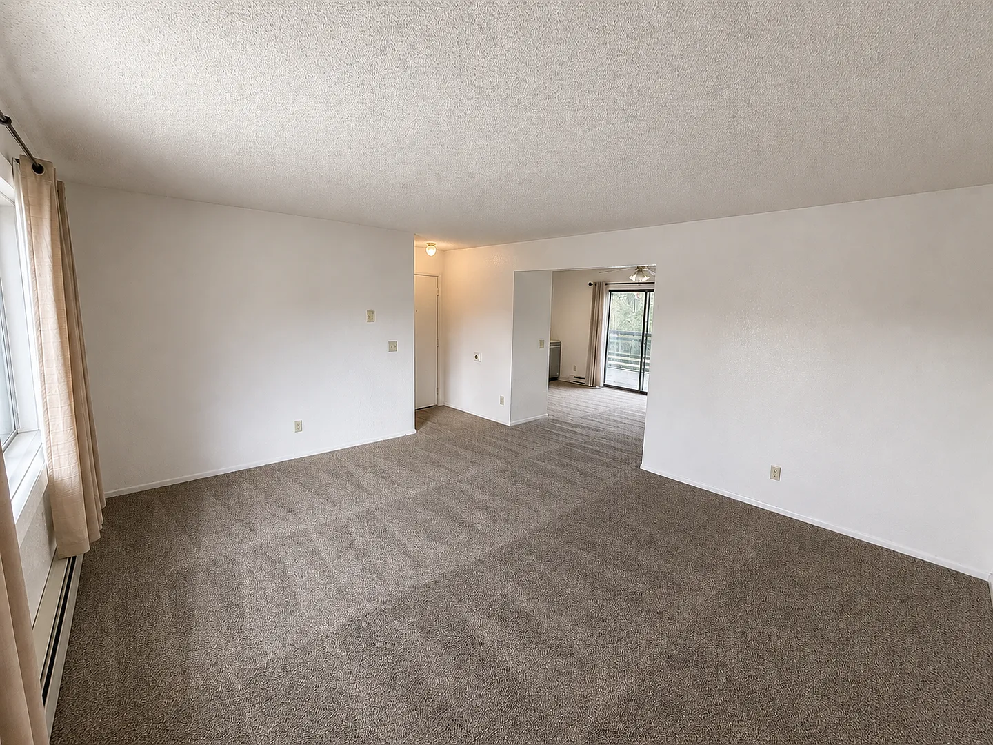 1537 Westchester Square E. — Photo 4