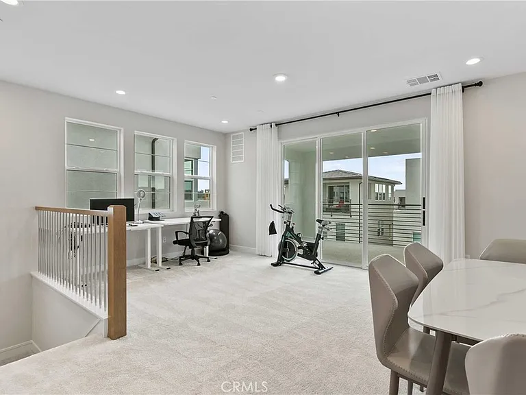 181 Pin Ln — Photo 9
