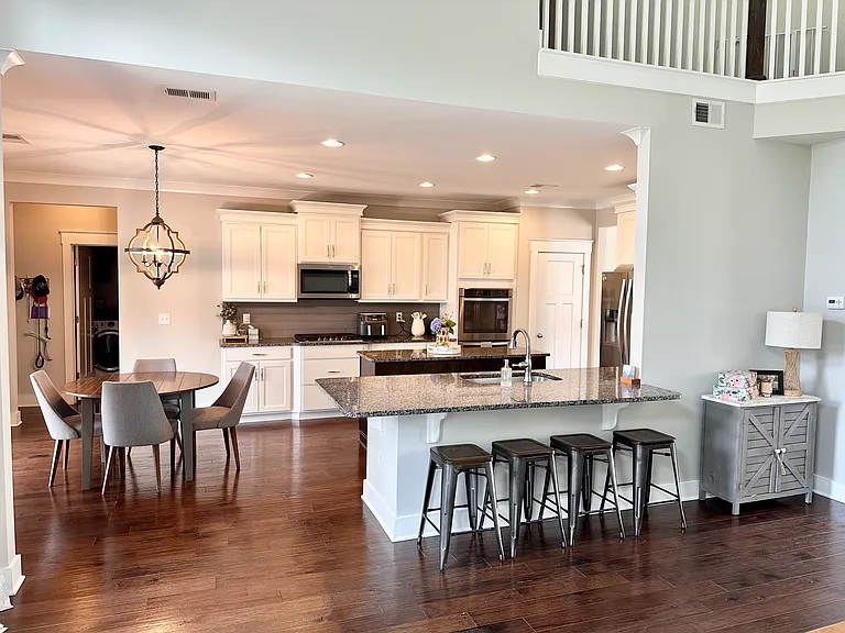 30 Lucerne Ct — Photo 5