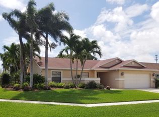 65 Cedar Ln, Boynton Beach, FL 33436